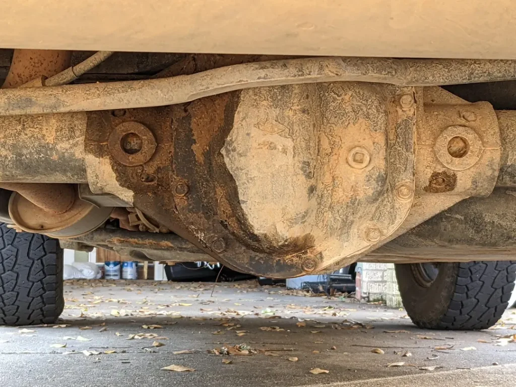 leaks from the differential housing