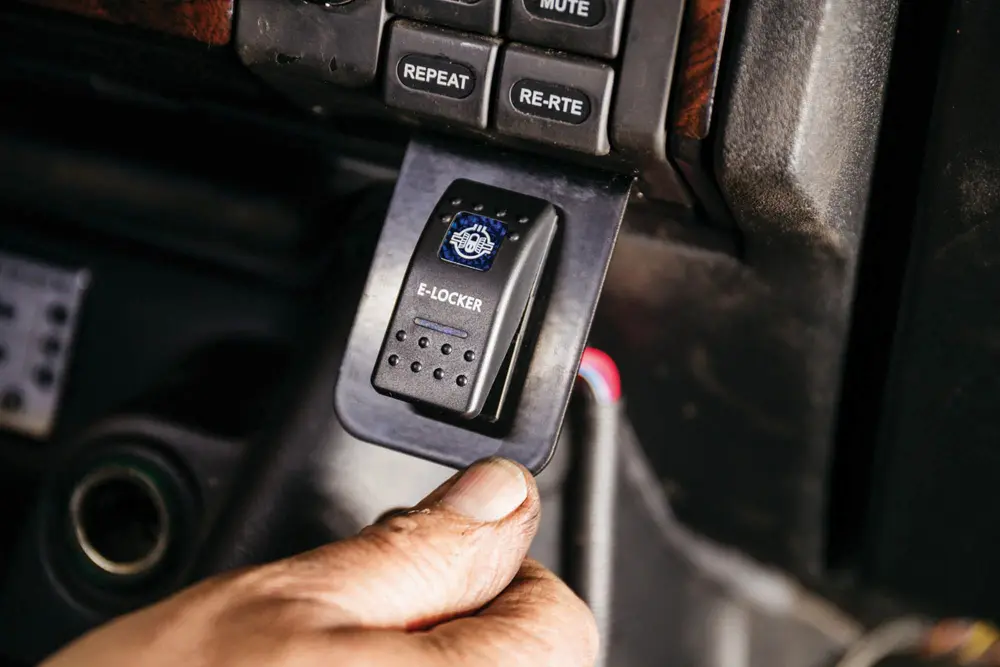 Connecting the electrical system